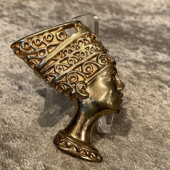 Vintage Gold Queen Nefertiti Egyptian Brooch - Picture 1 of 2